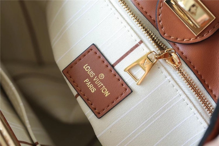 [True-to-ORIGINAL] Louis Vuitton On My Side PM Bag Monogram Flower For Women 25cm/9.8 Inches Caramel Brown LV M59905