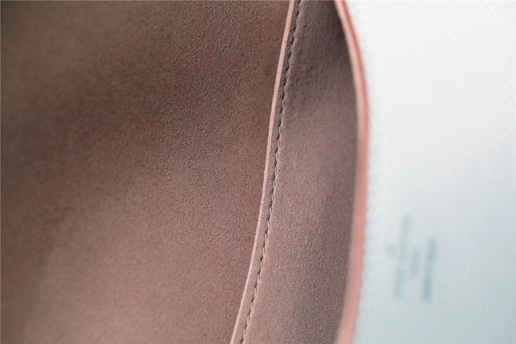 [True-to-ORIGINAL] Louis Vuitton Buci Epi Quartz White For Women 24.5cm/9.6in - M59457