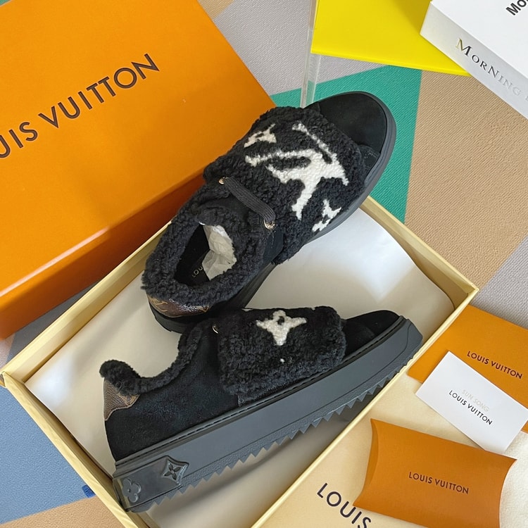 Louis Vuitton Women's Time Out Sneaker Black For Women LV 1AADTK
