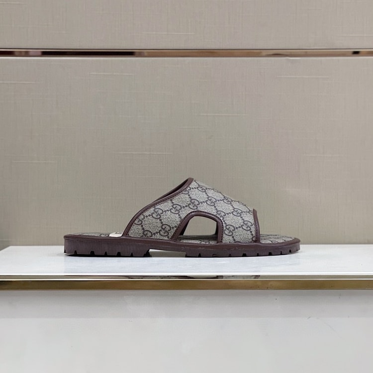 Gucci Men's GG Supreme Slide Sandal Brown And Beige For Men ‎624879 96G60 9762