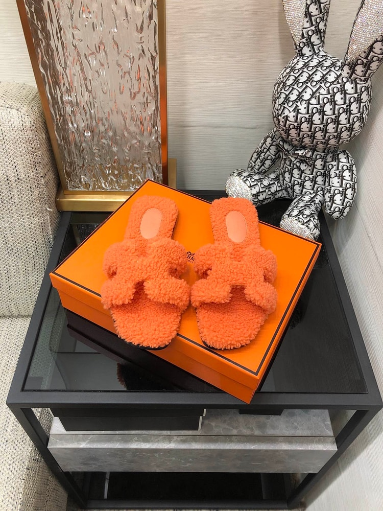 Hermes Oran Sandal Orange For Women H212178Z H5355