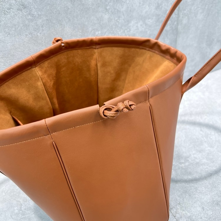 Celine Cabas Drawstring Cuir Triomphe Tan For Women 17in/44cm 199973DU3.04LU