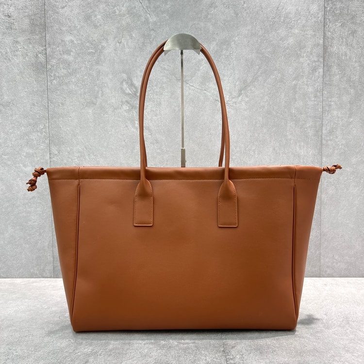 Celine Cabas Drawstring Cuir Triomphe Tan For Women 17in/44cm 199973DU3.04LU